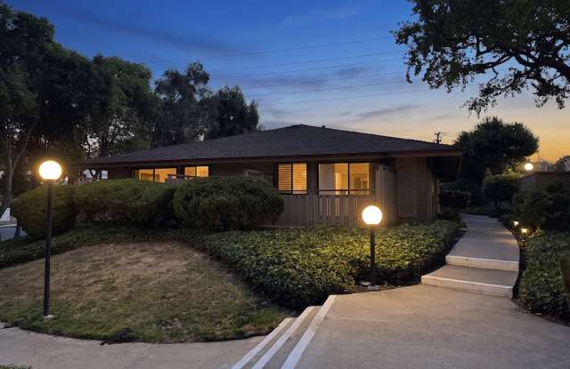 1 bedroom end unit with no upper or lower neighbors! photos photos