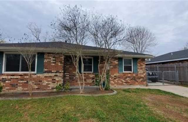 428 DANDELION DRIVE Drive photos photos