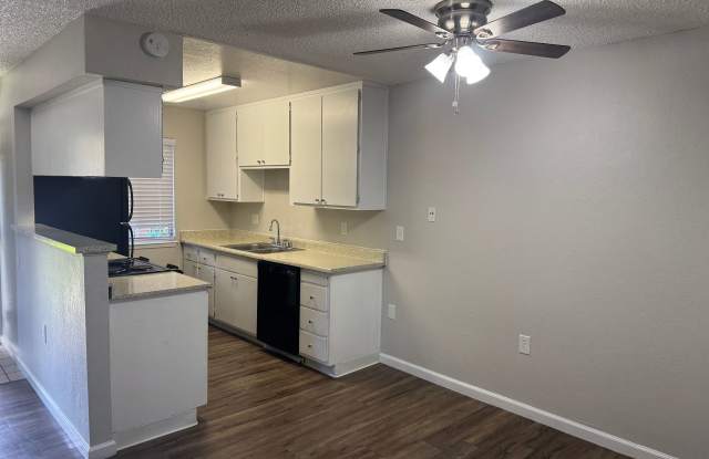 Van Alstine Avenue photos photos