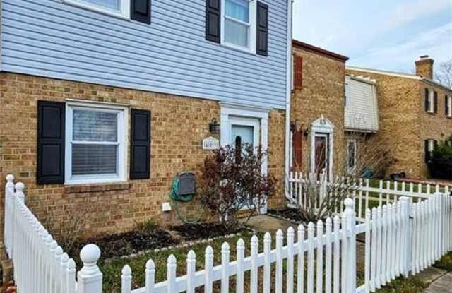 409 Shagbark Road photos photos