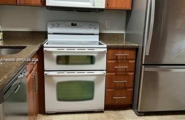 9235 Lagoon Pl photos photos