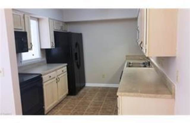 Ready to move in!! 2 BED 2 BATHS! Gallery 4