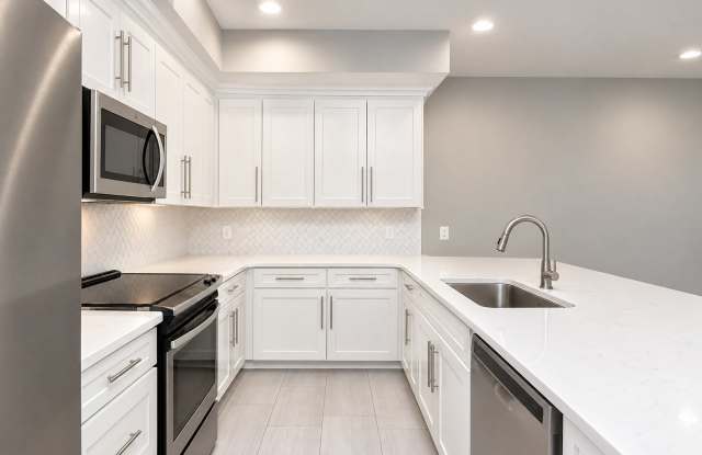 2342 SE Parkview Crossing Dr - 3BR 2.5ba Townhouse in Waukee Gallery 3