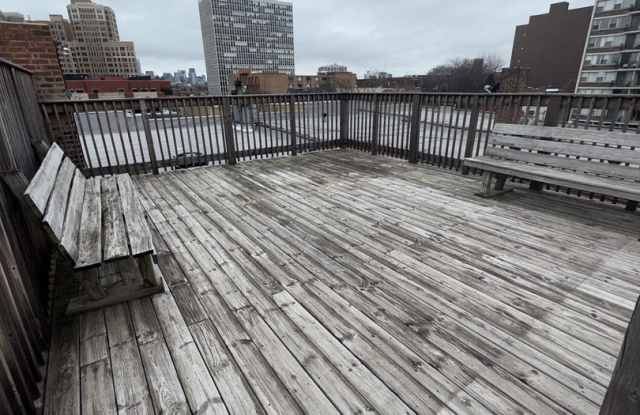 Stunning Top Floor 2 Bed, 2 Bath Condo Just Steps to the Lake photos photos