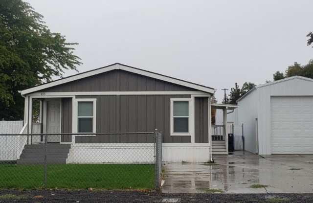 Beautiful 3-Bedroom Home with Bonus Room, Large 900 sq ft. Shop and storage shed  Landscaped Yard photos photos