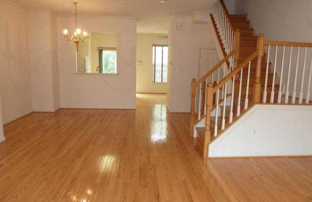 9706 WASHINGTONIAN BOULEVARD Gallery 4