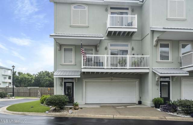 728 Beach Boulevard photos photos