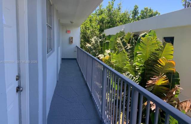360 Meridian Ave photos photos
