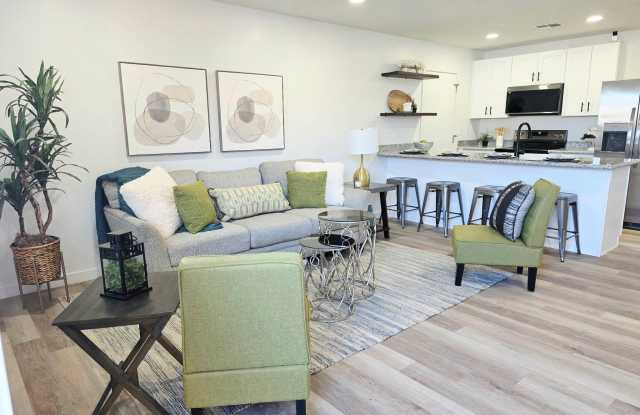 1833 W Hadley Street Gallery 1