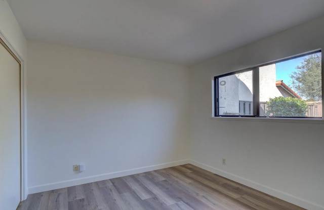 120 Foxenwood Dr Gallery 2
