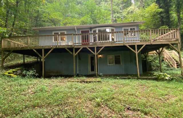2/1 Home for rent Gallery 4