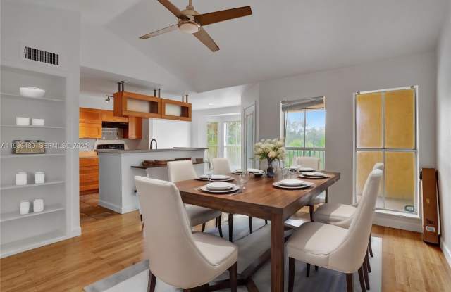 977 Riverside Dr - 977 Riverside Drive, Coral Springs, FL 33071