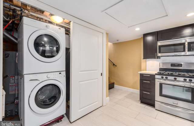 953 N RANDOLPH Street unit: H Gallery 3