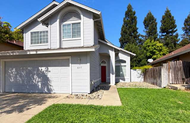 Bright & Spacious 3 Bedroom Home with Vaulted Ceilings, New Carpet & Private Backyard in Antelope! Gallery 1