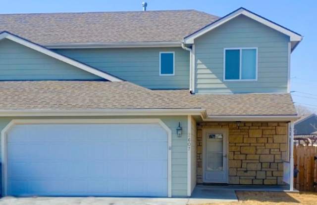 Italian Estates Property Management - 2607 Blueline Circle, Manhattan, KS 66502