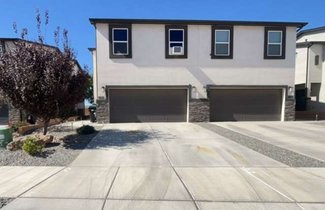Beautiful UPGRADED 3bedroom 2.5bathroom Townhouse Fully Equipped With Everything You Need! - 2309 Estrella Court NorthEast, Rio Rancho, NM 87144