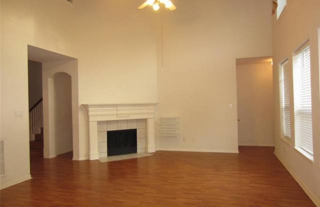 8213 Spring Valley Lane Gallery 2