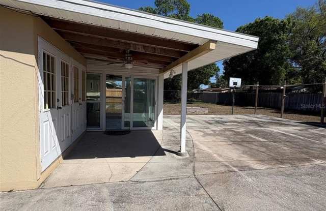 218 LEWIS BOULEVARD SE photos photos