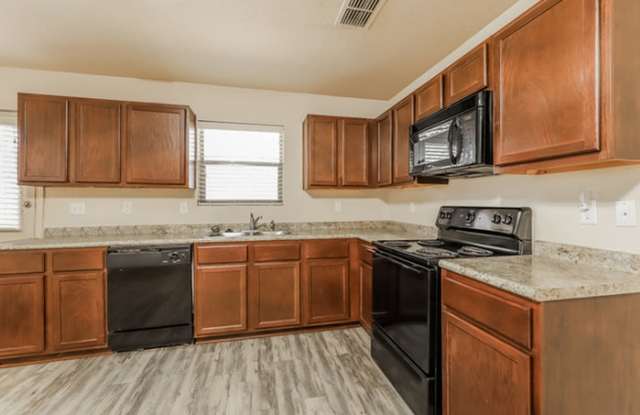 7002 Heathers Way Gallery 3