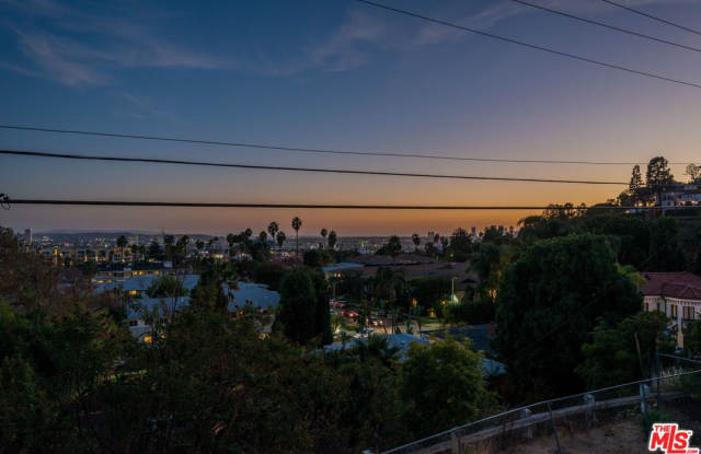 8011 HEMET Place Gallery 2