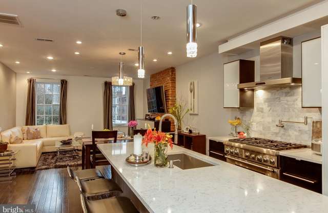 328 S 15TH STREET - 328 South 15th Street, Philadelphia, PA 19102