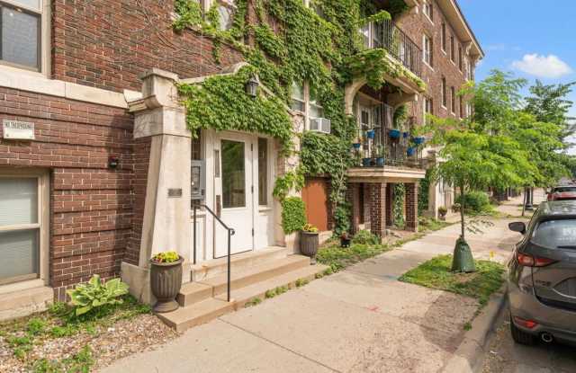 Charming 2BR Condo in Minneapolis photos photos