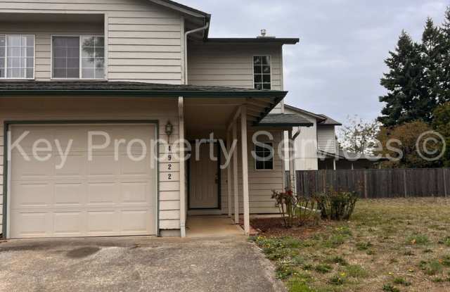 Bagley Downs Townhouse with Yard and Garage - 4922 Northeast 34th Street, Vancouver, WA 98661 Bagley Downs Townhouse with Yard and Garage - 4922 Northeast 34th Street, Vancouver, WA 98661