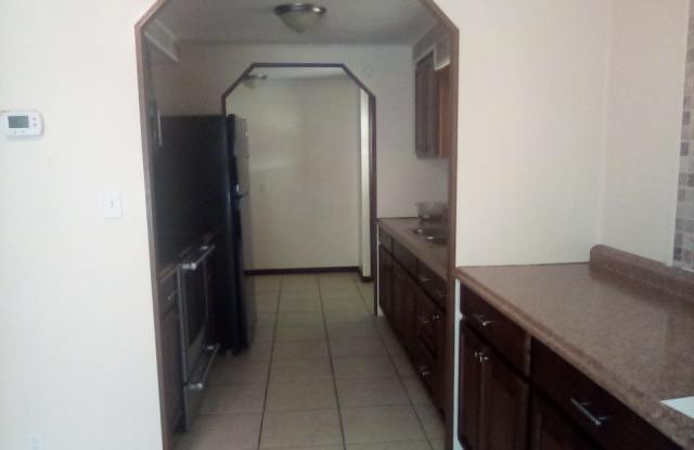 8286 Weatherford Avenue Gallery 1