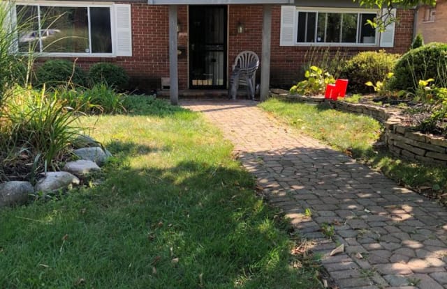 3013 Brownlee Ave - 3013 Brownlee Avenue, Columbus, OH 43227