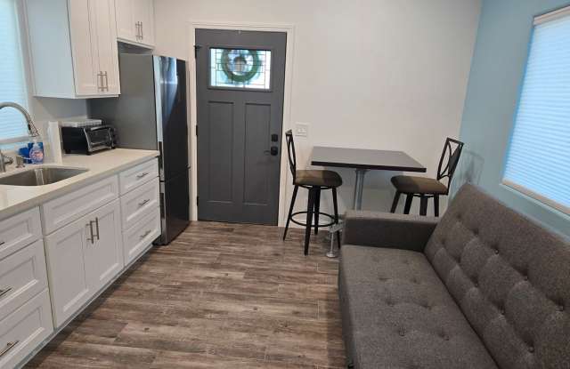 Fully Furnished 1 Bedroom, 1 Bathroom ADU In Fountain Valley! Call Today Gallery 3