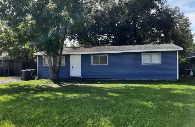 Comfortable property -Bridge City, Texas - 504 David Drive, Bridge City, TX 77611