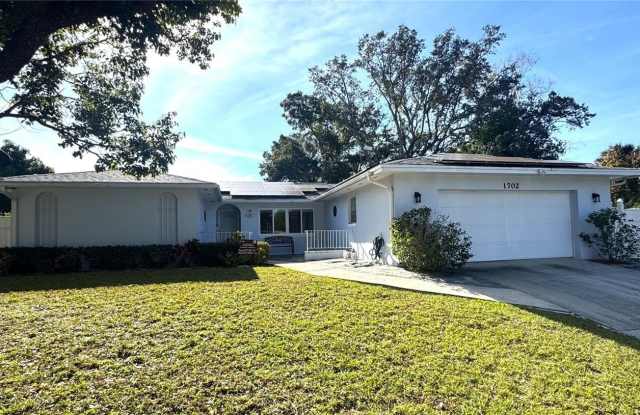 1702 HICKORYWOOD LANE - 1702 Hickorywood Lane, Pine Hills, FL 32818