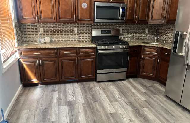 152 WEST 33RD ST - 152 West 33rd Street, Bayonne, NJ 07002 152 WEST 33RD ST - 152 West 33rd Street, Bayonne, NJ 07002