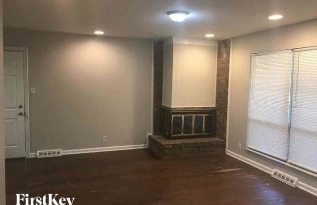 8228 Lieber Road Gallery 2