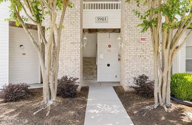 3901 Botsford Court photos photos