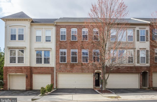 42539 REGAL WOOD DRIVE - 42539 Regal Wood Drive, Brambleton, VA 20148