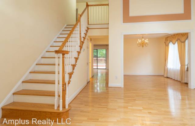 5342 Cristfield Ct Gallery 2
