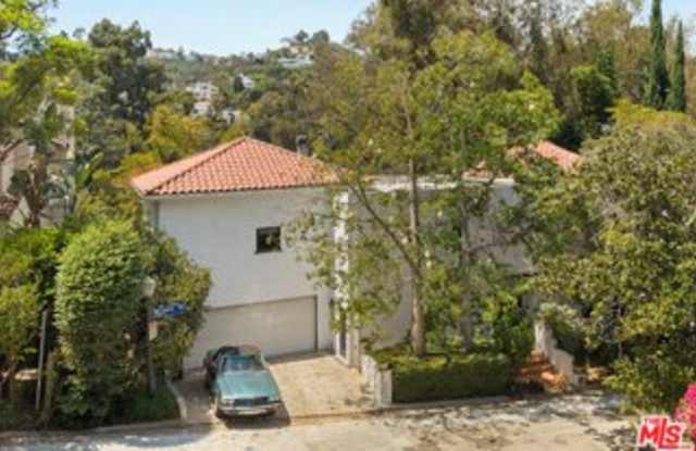 2065 Watsonia Terrace Gallery 1