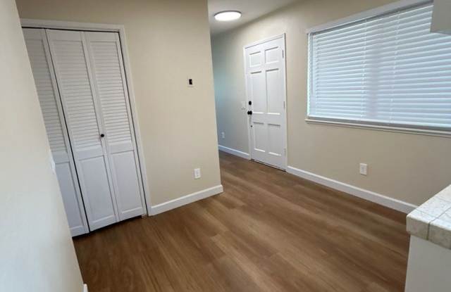 STUNNING Remodeled 2 Bed 1 Bath Ground Floor Unit with Indoor W/D Hookups Gallery 4