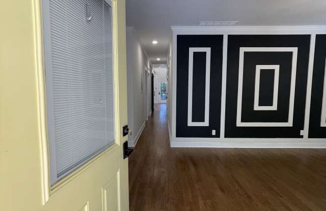 1344 Hooper Ave Ne Gallery 4