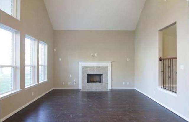 917 Swan Flower Ct Gallery 2