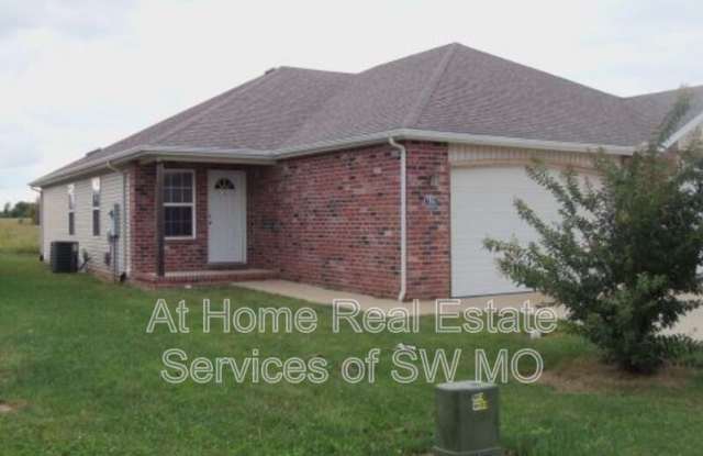 631 S Landen - 631 South Landen Avenue, Republic, MO 65738