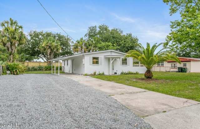 729 SAILFISH Drive E - 729 Sailfish Drive East, Atlantic Beach, FL 32233