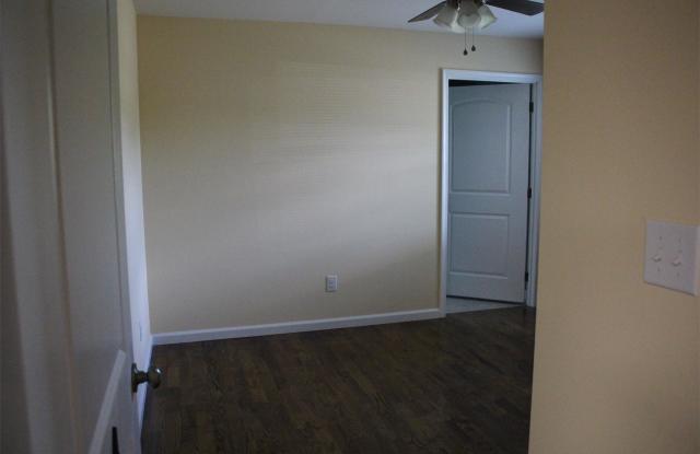 496 Stage Road - Room 4 Gallery 2