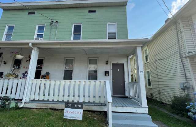 Alexander  37-39 Boone photos photos