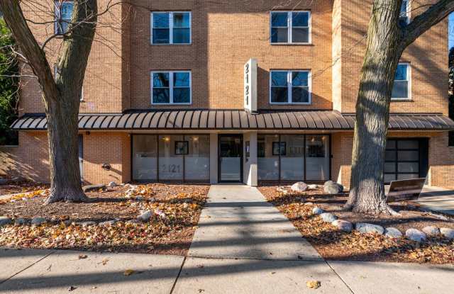 2121 N Cambridge Ave #108 photos photos