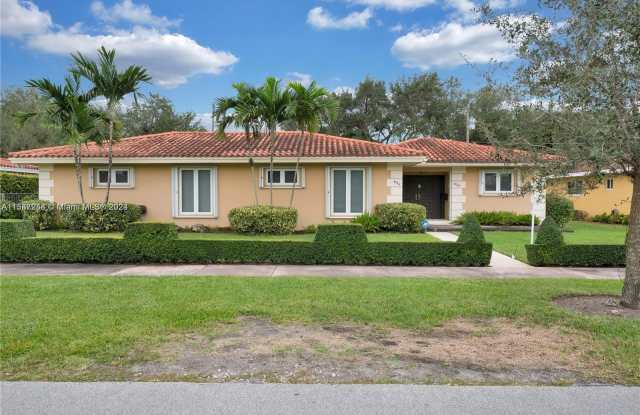 826 Benevento Ave - 826 Benevento Avenue, Coral Gables, FL 33146