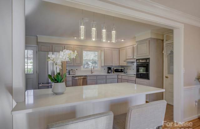 3409 Oak Tree Trail photos photos