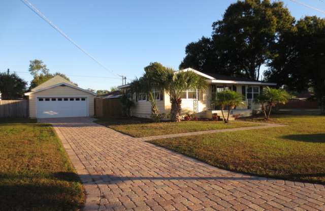 2501 West Lemon Street photos photos