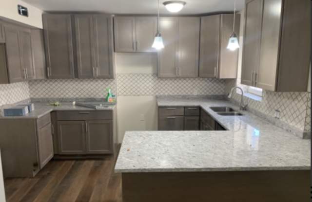 2847 W Berwyn Ave - 2847 West Berwyn Avenue, Chicago, IL 60625 2847 W Berwyn Ave - 2847 West Berwyn Avenue, Chicago, IL 60625